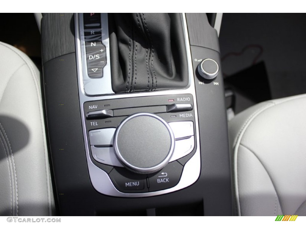 2015 Audi A3 2.0 Premium quattro Cabriolet Controls Photos