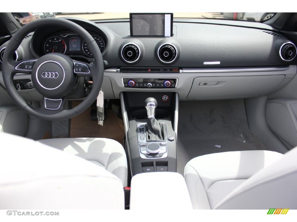 2015 Audi A3 2.0 Premium quattro Cabriolet Dashboard Photos