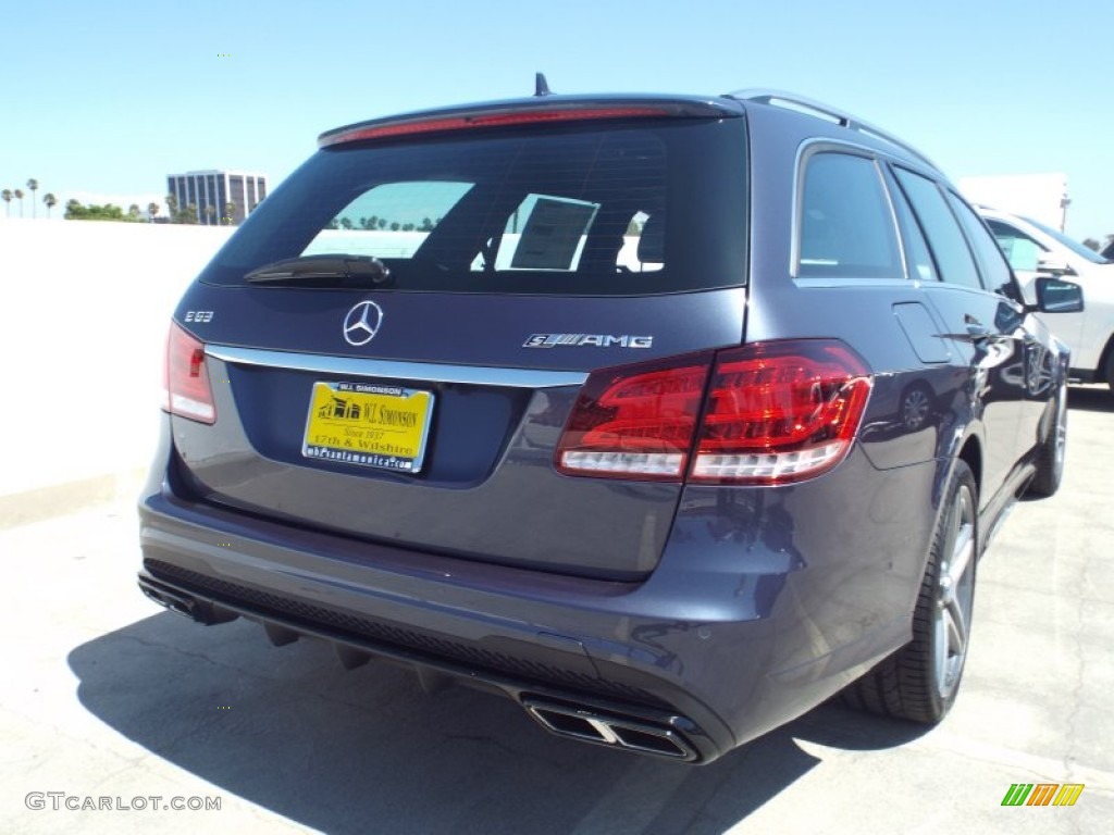 2014 E 63 AMG Wagon - Indigo Blue Metallic / Porcelain/Black photo #4