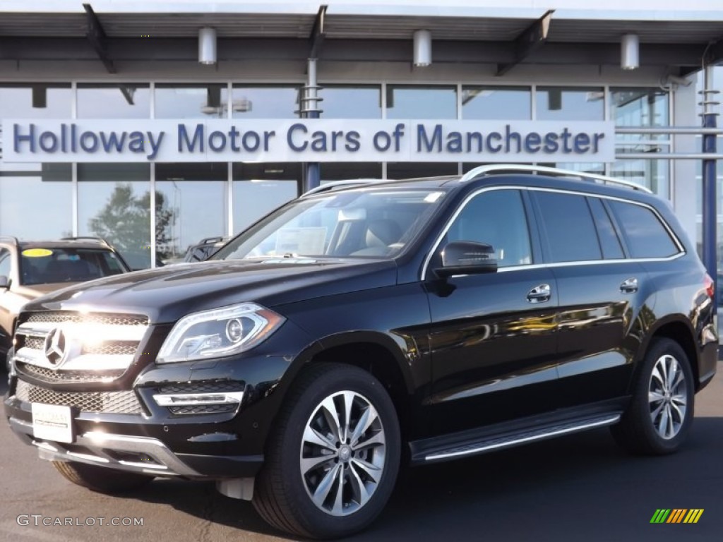 2015 GL 450 4Matic - Black / Black photo #1