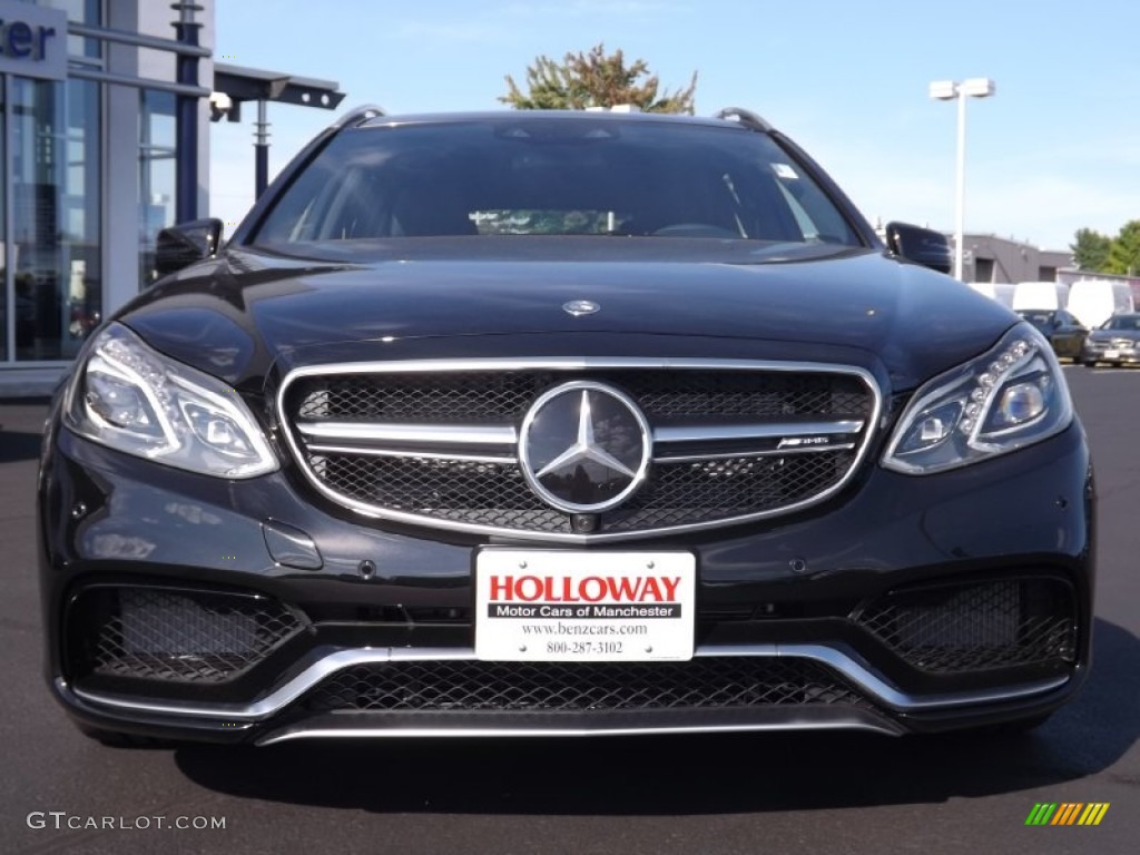 2014 E 63 AMG Wagon - Obsidian Black Metallic / Black photo #2
