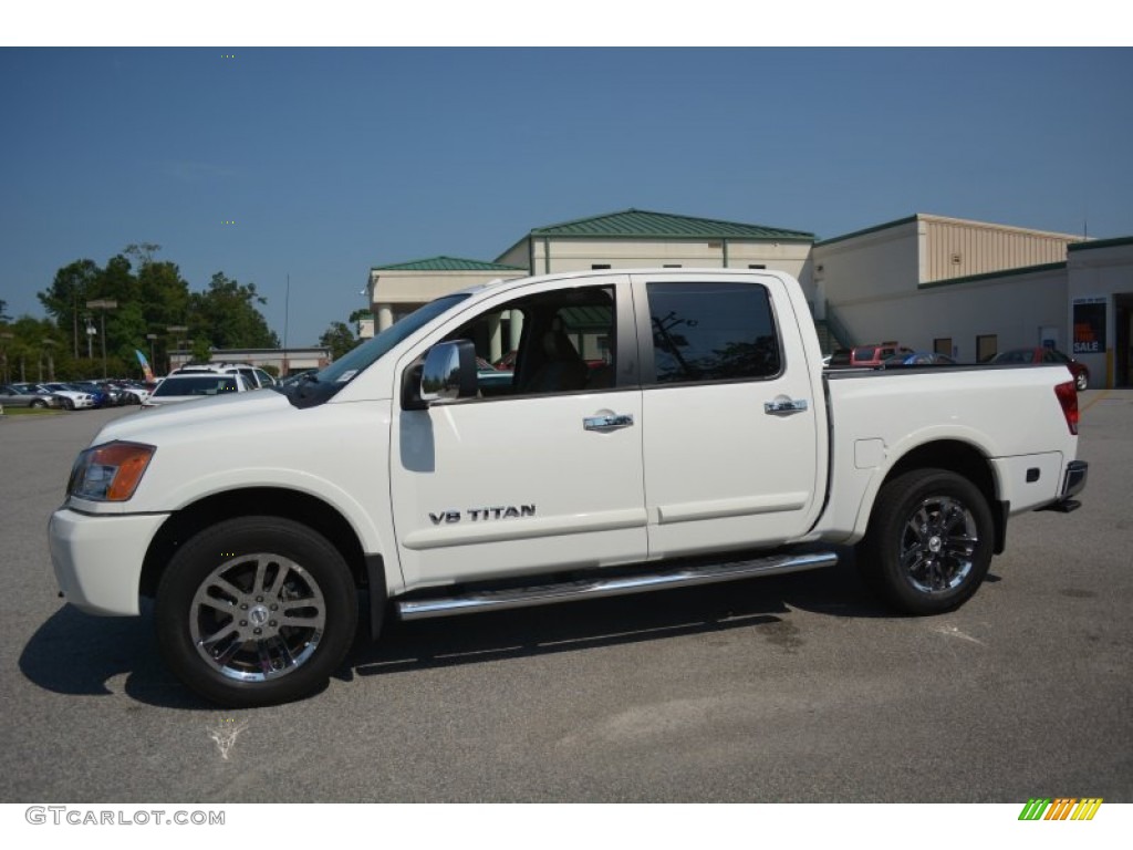 2012 Titan SL Crew Cab 4x4 - Blizzard White / Almond photo #6