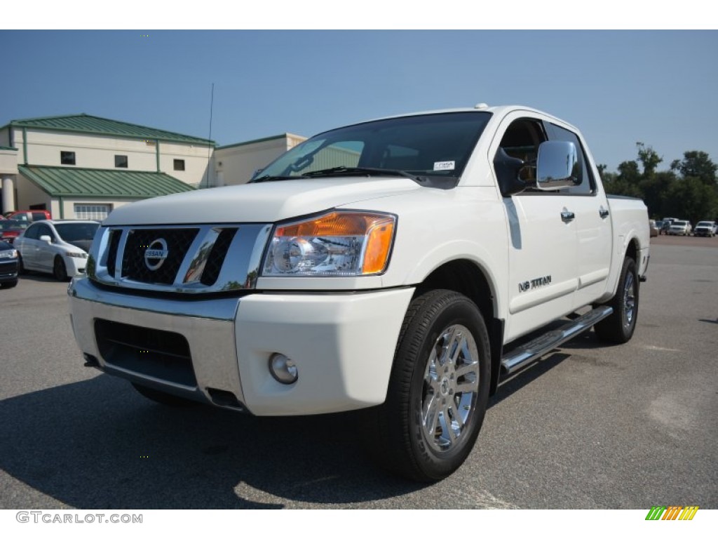 2012 Titan SL Crew Cab 4x4 - Blizzard White / Almond photo #7