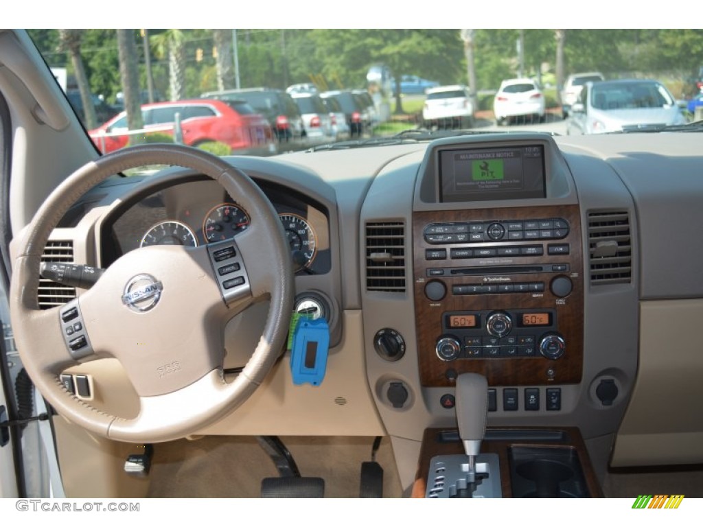 2012 Titan SL Crew Cab 4x4 - Blizzard White / Almond photo #18
