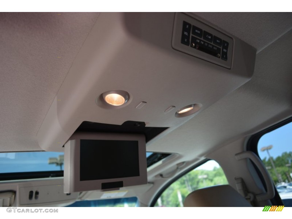 2012 Titan SL Crew Cab 4x4 - Blizzard White / Almond photo #22