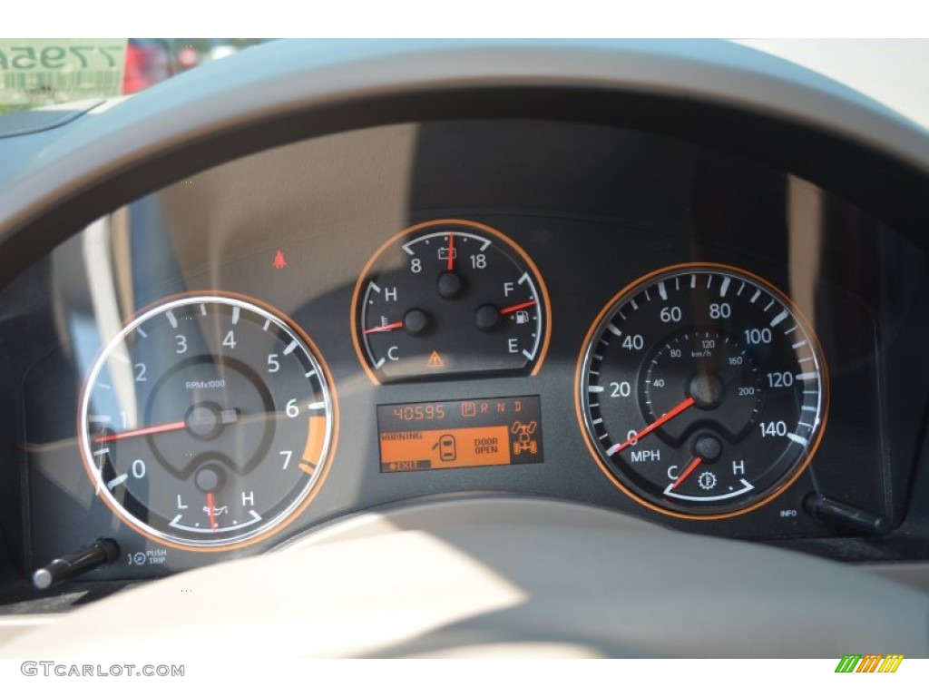 2012 Titan SL Crew Cab 4x4 - Blizzard White / Almond photo #24