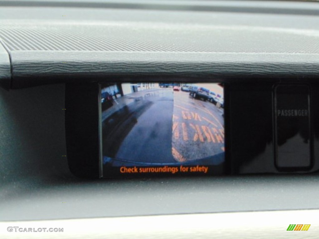2011 Sienna LE - South Pacific Blue Pearl / Light Gray photo #12