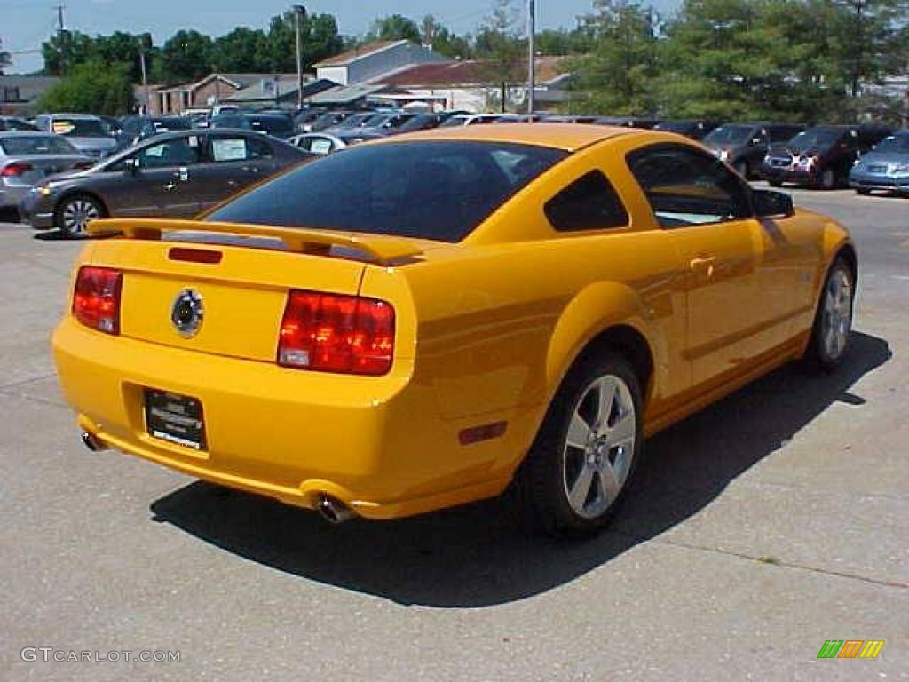 2007 Mustang GT Premium Coupe - Grabber Orange / Dark Charcoal photo #9