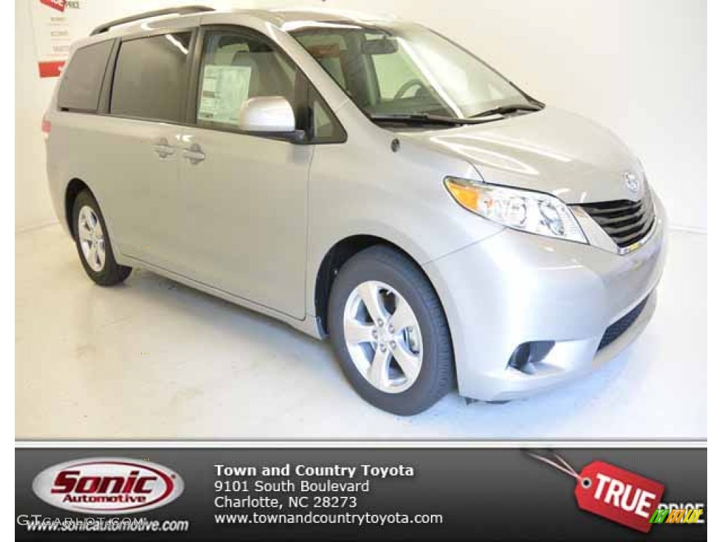 2014 Sienna LE - Silver Sky Metallic / Light Gray photo #1