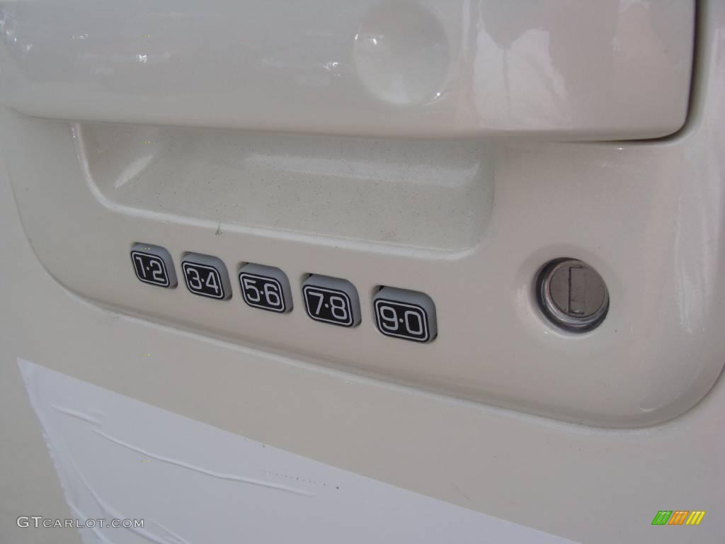 2009 F150 Lariat SuperCrew 4x4 - White Sand Tri Coat Metallic / Stone/Medium Stone photo #12