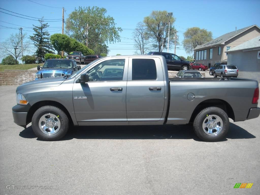 2009 Ram 1500 ST Quad Cab - Mineral Gray Metallic / Dark Slate/Medium Graystone photo #7