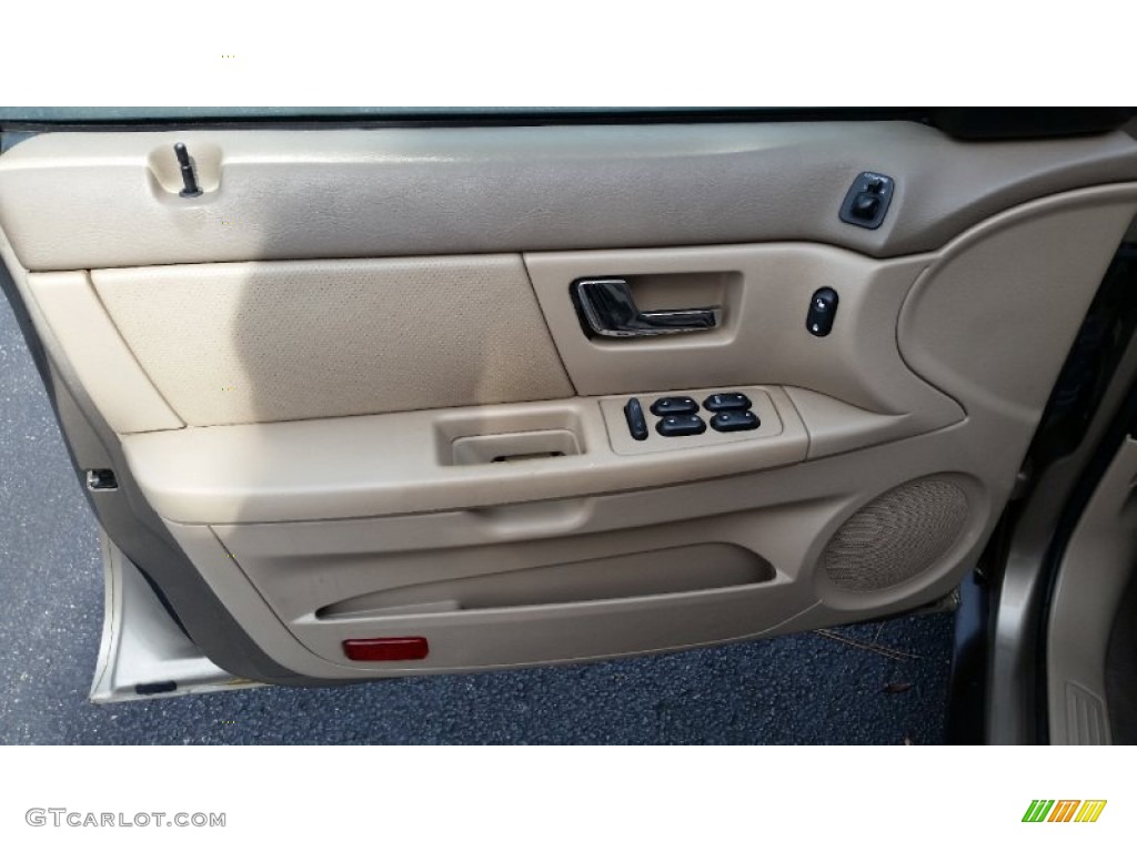 2003 Ford Taurus SE Door Panel Photos