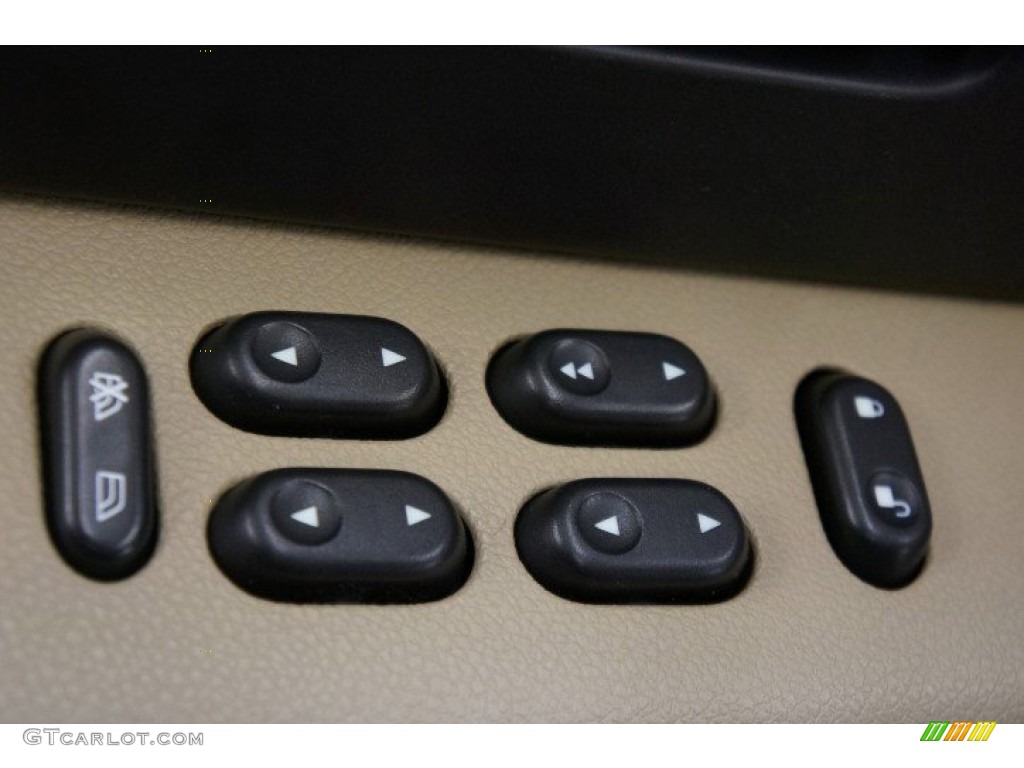 2005 Expedition XLT 4x4 - Dark Stone Metallic / Medium Parchment photo #21