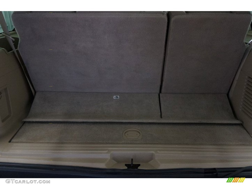 2005 Expedition XLT 4x4 - Dark Stone Metallic / Medium Parchment photo #26