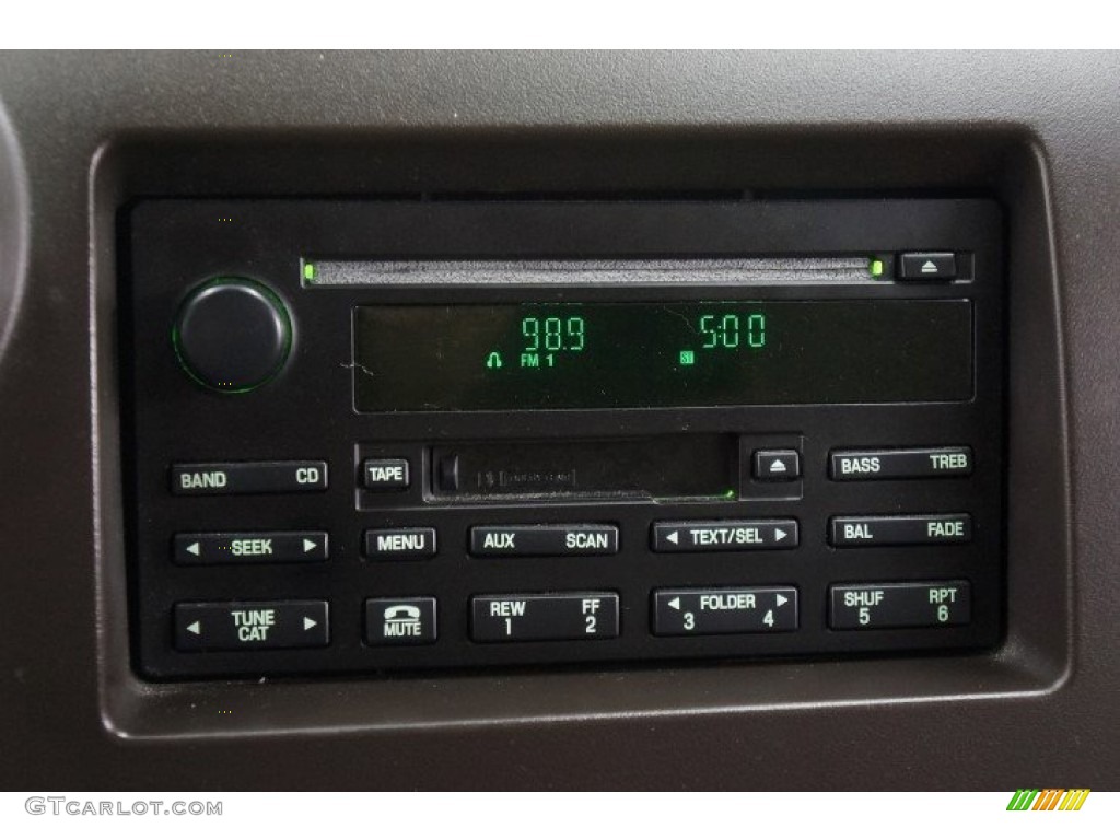 2005 Expedition XLT 4x4 - Dark Stone Metallic / Medium Parchment photo #38