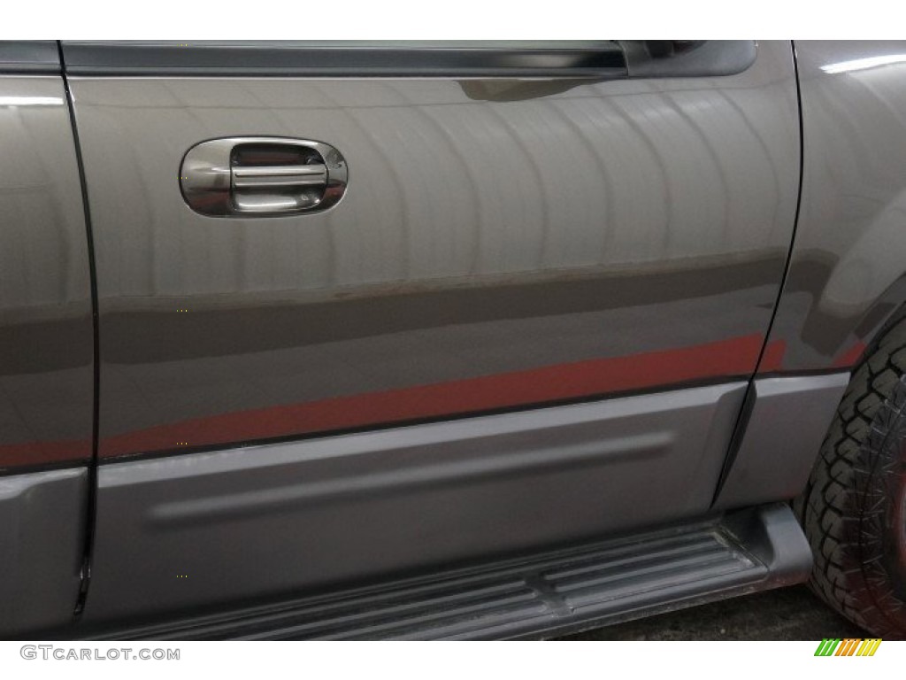 2005 Expedition XLT 4x4 - Dark Stone Metallic / Medium Parchment photo #52