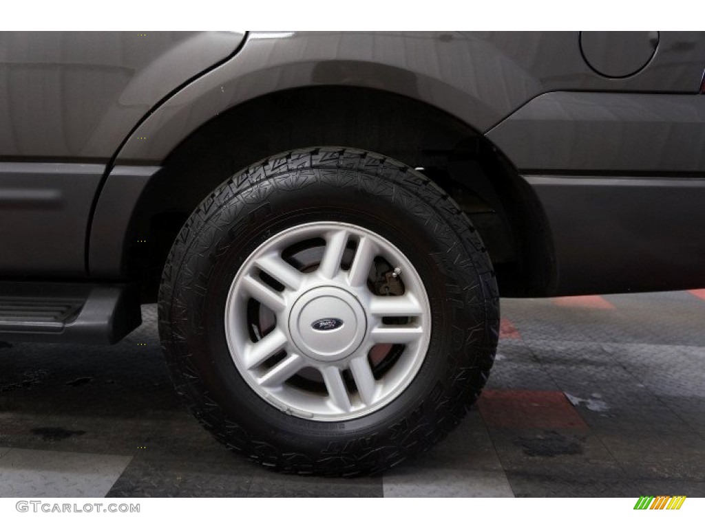 2005 Expedition XLT 4x4 - Dark Stone Metallic / Medium Parchment photo #61