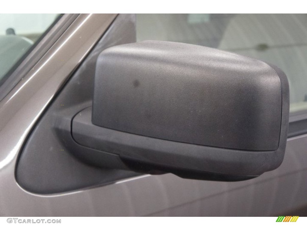 2005 Expedition XLT 4x4 - Dark Stone Metallic / Medium Parchment photo #66