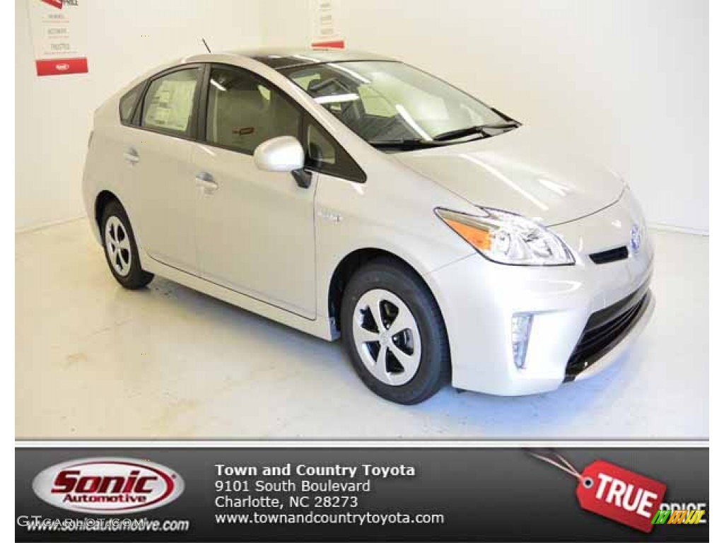 2014 Prius Three Hybrid - Classic Silver Metallic / Dark Gray photo #1