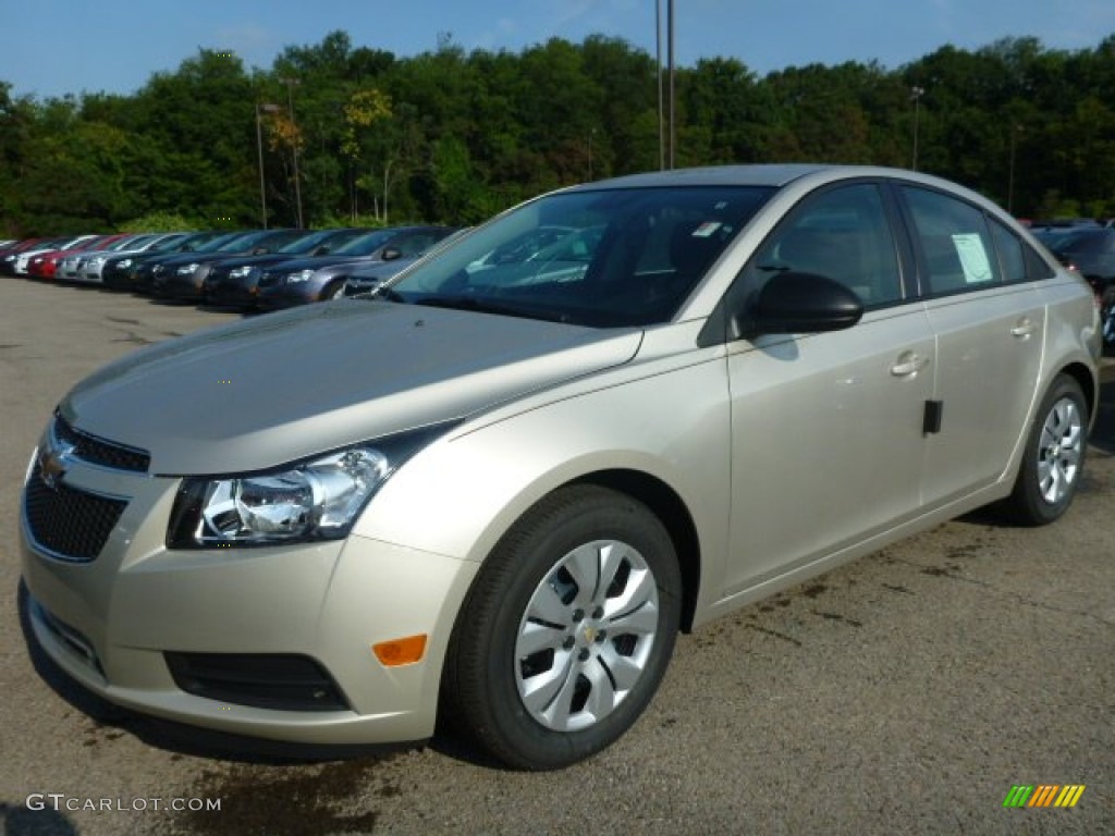 2014 Cruze LS - Champagne Silver Metallic / Jet Black/Medium Titanium photo #1