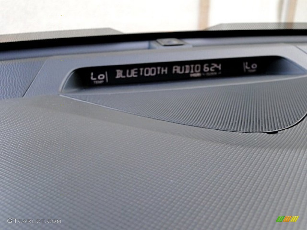 2012 RDX Technology - Bellanova White Pearl / Taupe photo #33