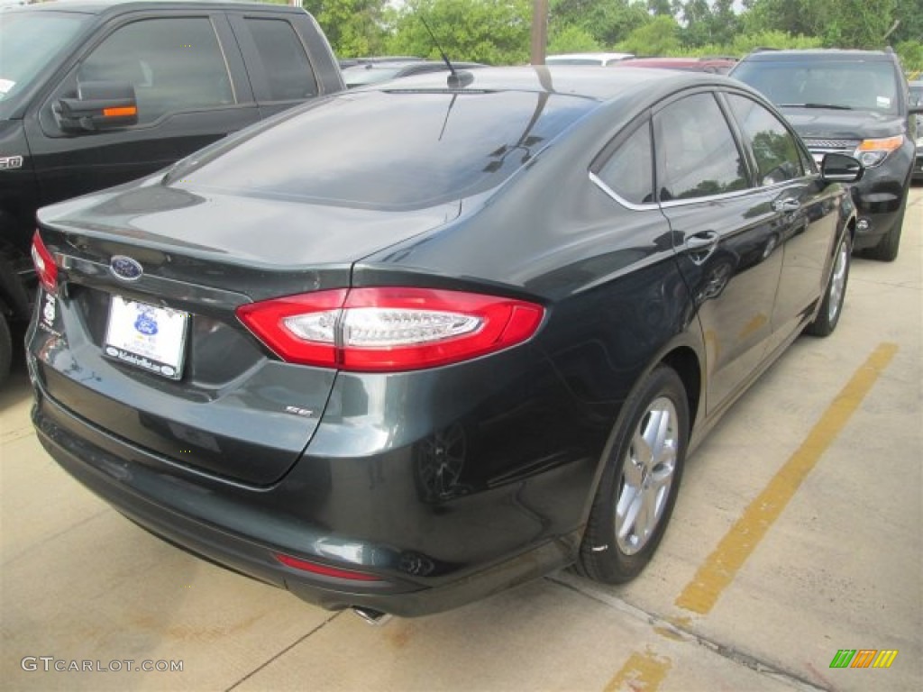 2015 Fusion SE - Guard Metallic / Charcoal Black photo #2