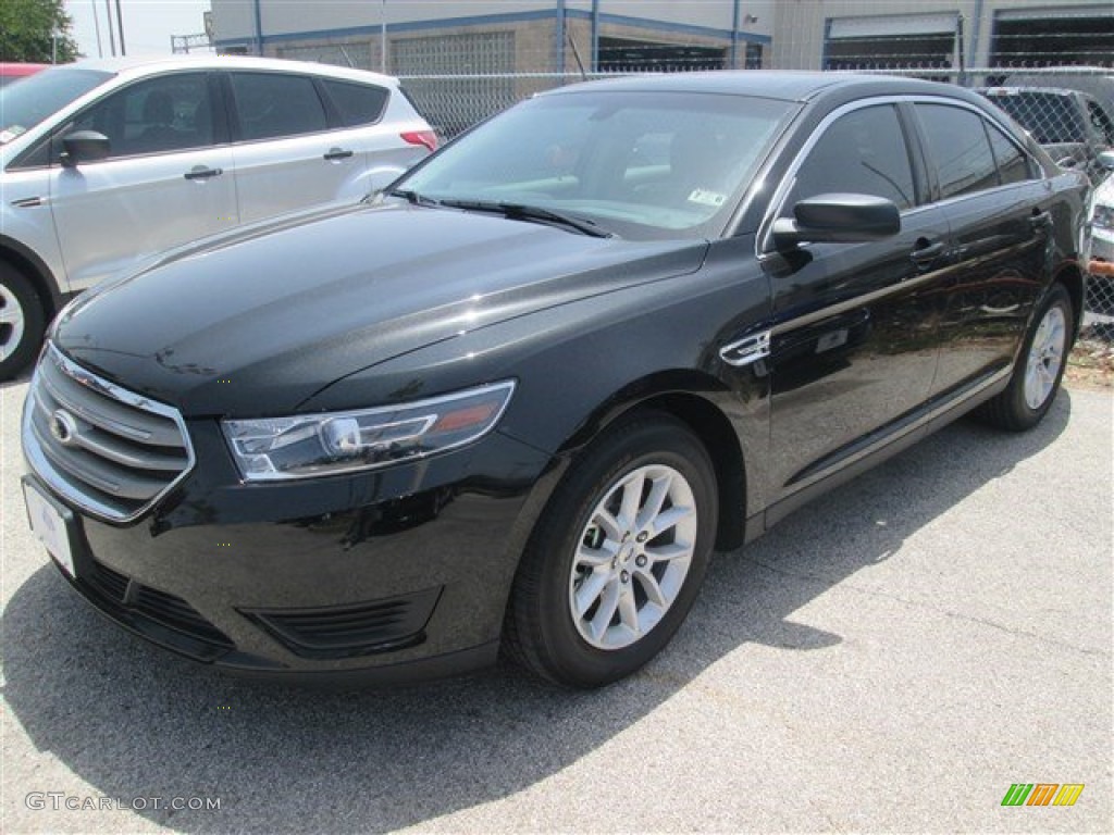 2015 Taurus SE - Tuxedo Black Metallic / Dune photo #3
