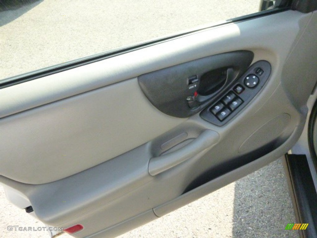 2005 Classic  - Galaxy Silver Metallic / Gray photo #11