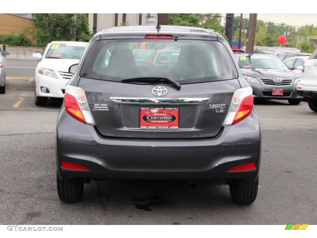 2014 Yaris LE 5 Door - Magnetic Gray Metallic / Ash photo #4