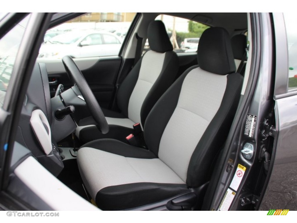 Ash Interior 2014 Toyota Yaris LE 5 Door Photo #96603968
