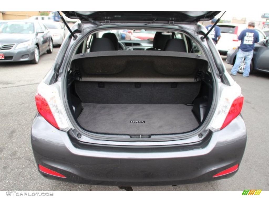 2014 Toyota Yaris LE 5 Door Trunk Photos
