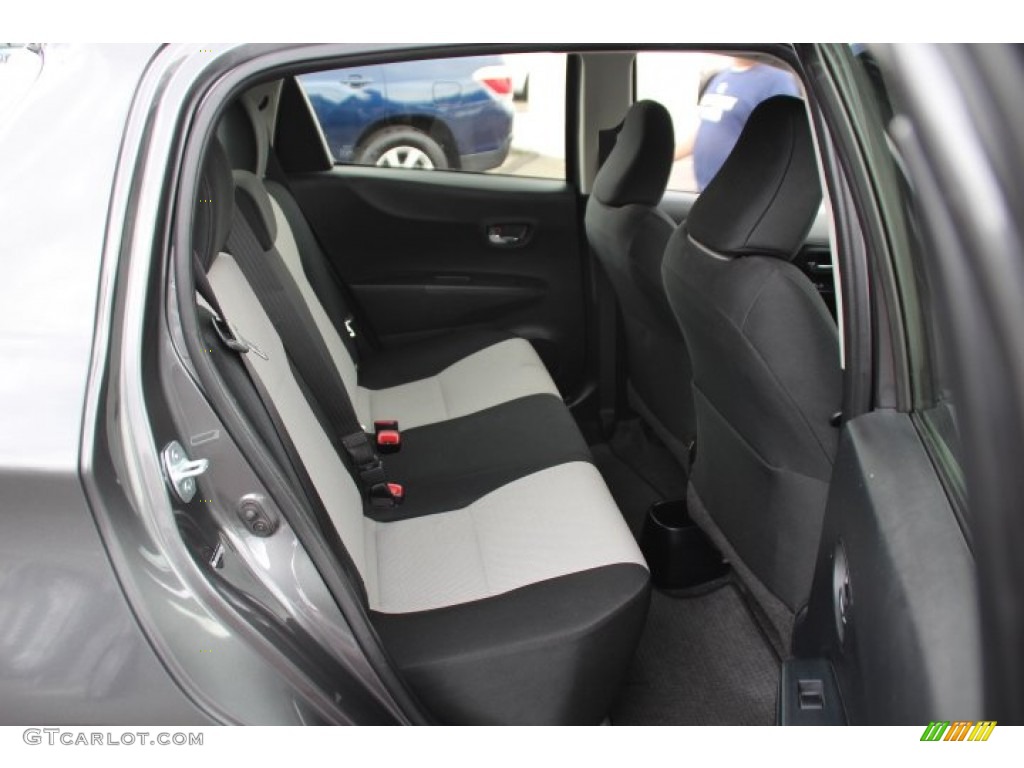 Ash Interior 2014 Toyota Yaris LE 5 Door Photo #96604157