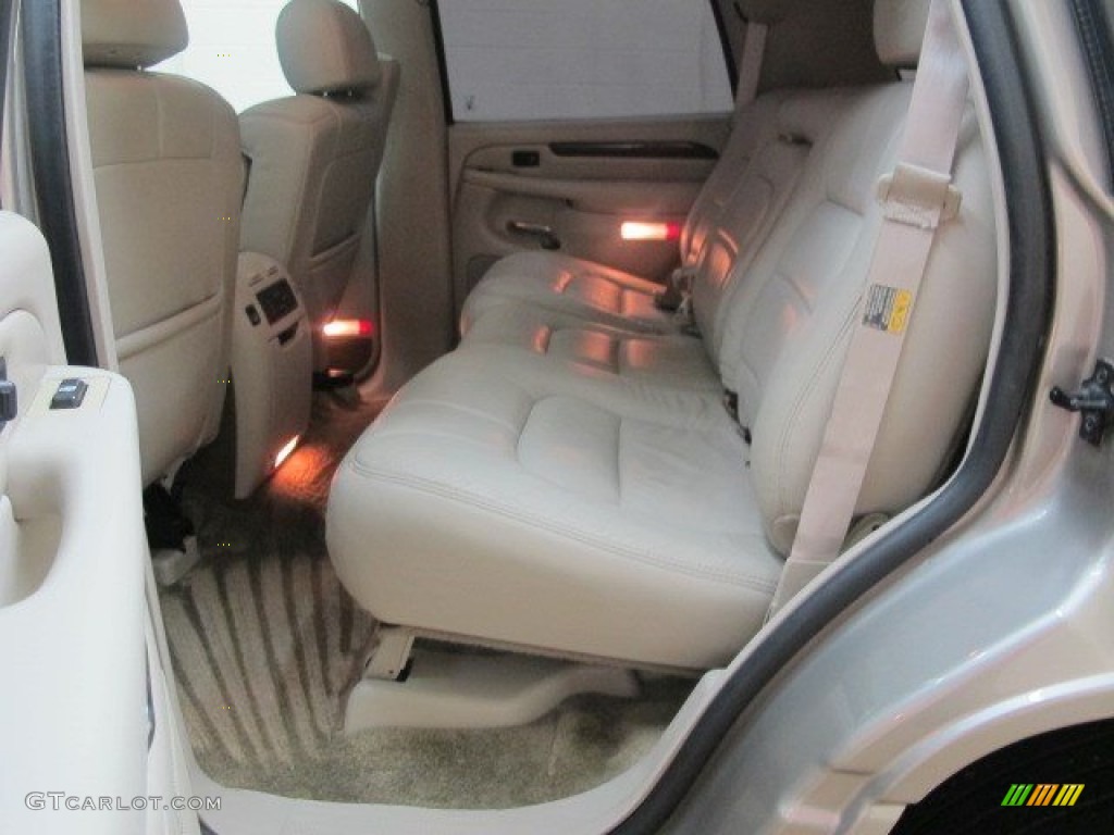 2002 Escalade AWD - Silver Sand / Shale photo #19