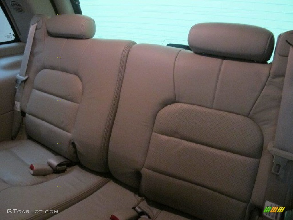 2002 Escalade AWD - Silver Sand / Shale photo #21