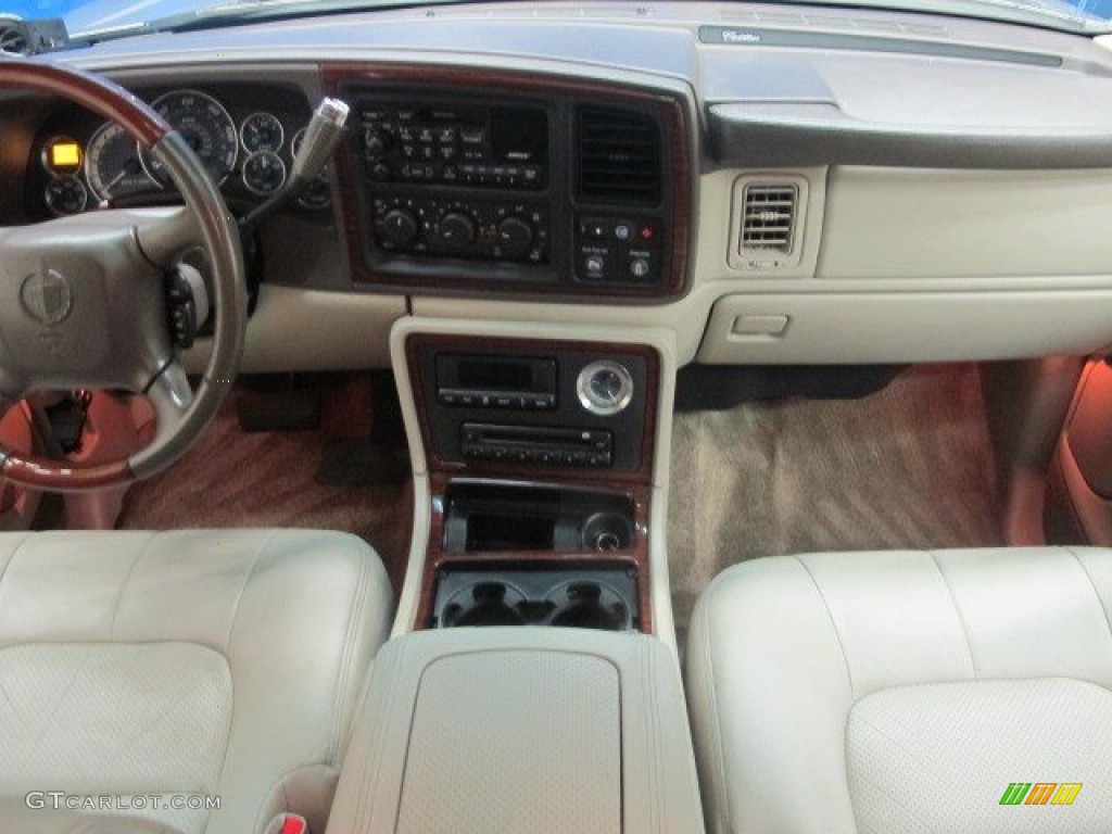 2002 Escalade AWD - Silver Sand / Shale photo #28