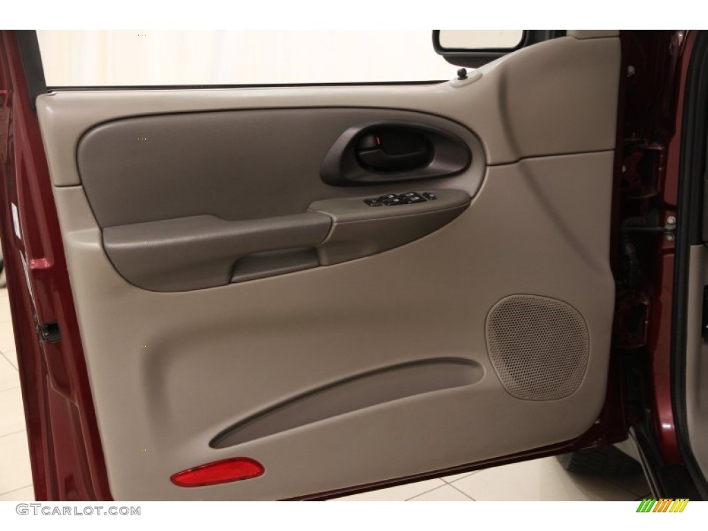 2004 TrailBlazer LS - Medium Red Metallic / Medium Pewter photo #4