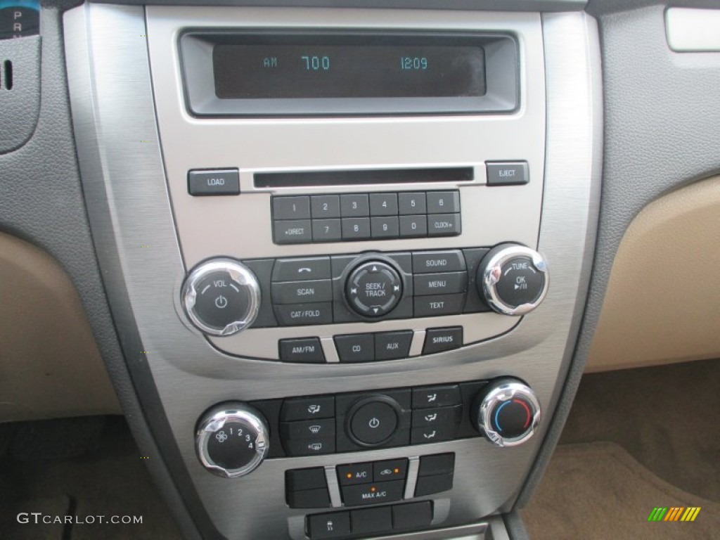 2010 Fusion SE - White Platinum Tri-coat Metallic / Camel photo #7