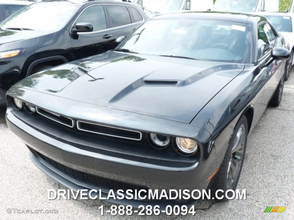 2015 Challenger SXT Plus - Phantom Black Tri-Coat Pearl / Black photo #1