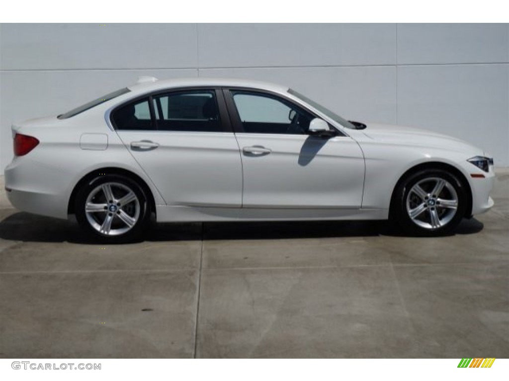 2015 3 Series 328i Sedan - Alpine White / Black photo #2
