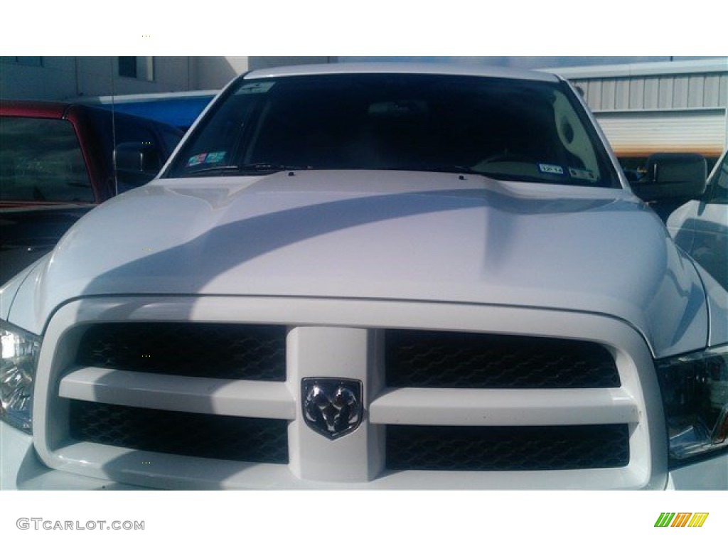 2012 Ram 1500 Express Crew Cab - Bright White / Dark Slate Gray/Medium Graystone photo #26