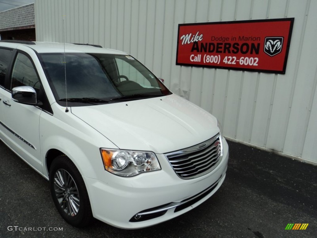 Bright White Chrysler Town & Country