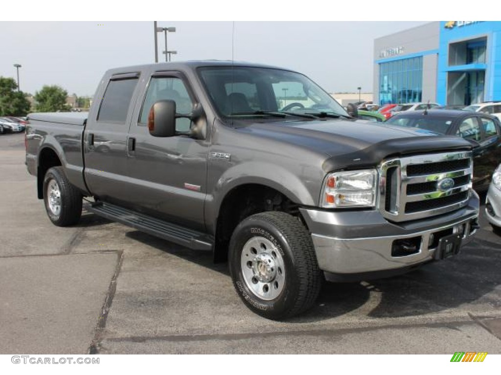 2006 F250 Super Duty XLT Crew Cab 4x4 - Dark Stone Metallic / Medium Flint photo #2