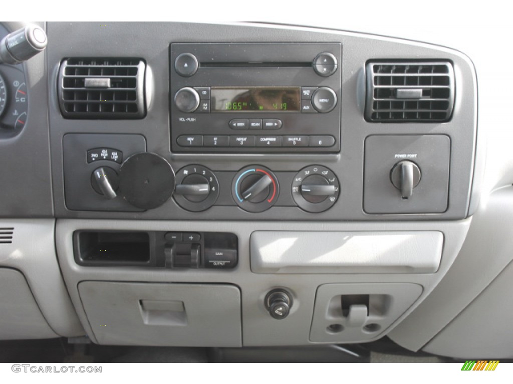 2006 F250 Super Duty XLT Crew Cab 4x4 - Dark Stone Metallic / Medium Flint photo #12