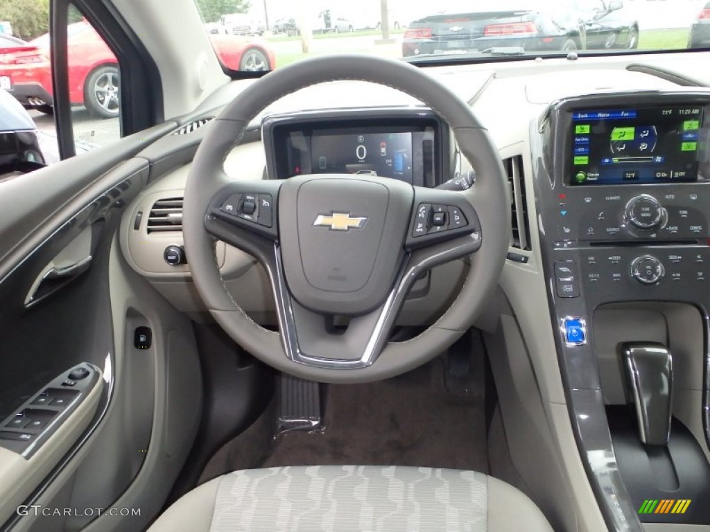 2015 Chevrolet Volt Standard Volt Model Pebble Beige/Dark Accents Dashboard Photo #96647647