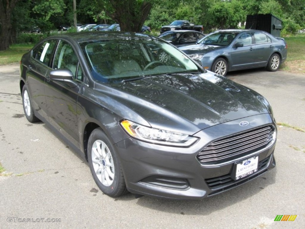 2015 Fusion S - Magnetic Metallic / Earth Gray photo #1