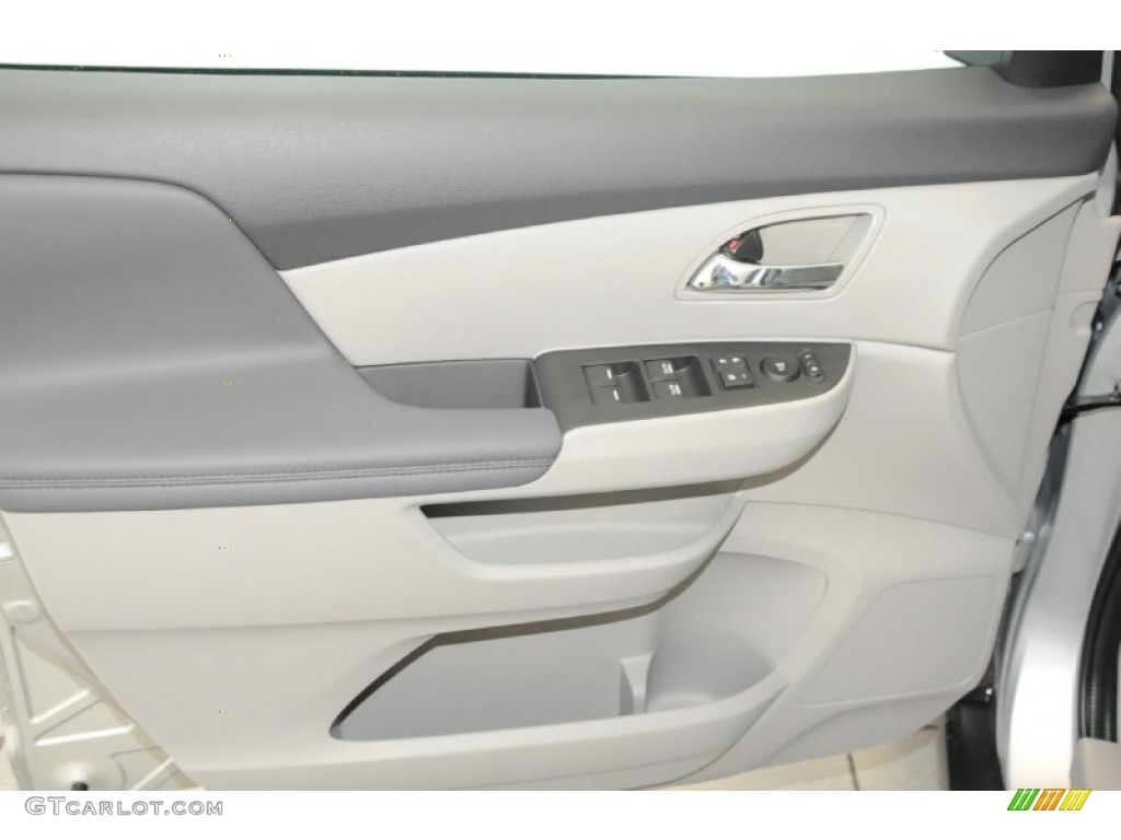 2015 Odyssey EX-L - Alabaster Silver Metallic / Gray photo #12