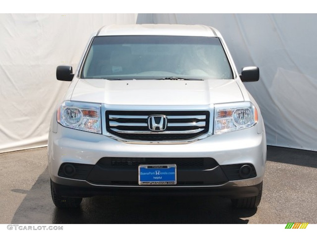 2015 Pilot LX 4WD - Alabaster Silver Metallic / Gray photo #2