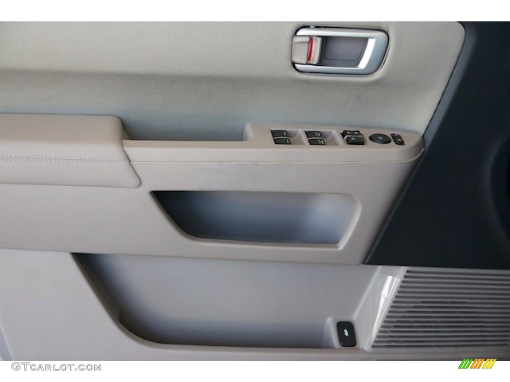 2015 Pilot LX 4WD - Alabaster Silver Metallic / Gray photo #8