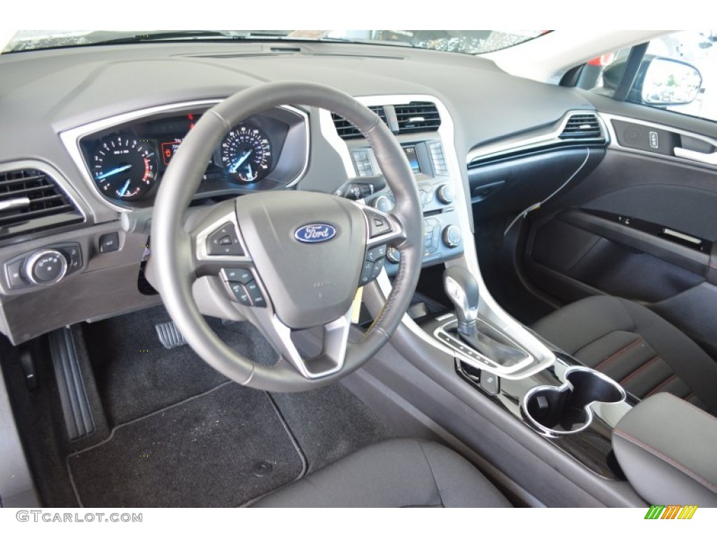 2015 Fusion SE - Guard Metallic / Charcoal Black photo #7