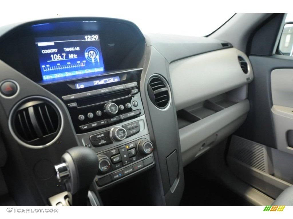 2015 Pilot LX - Modern Steel Metallic / Gray photo #12